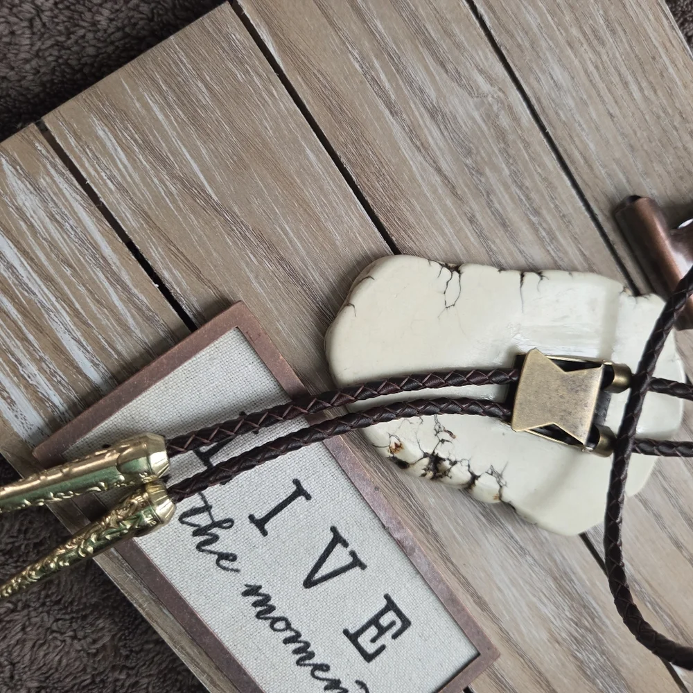 Southwestern Large Buffalo Lazer Cut Howlite Slab Bolo Tie Necklace Western